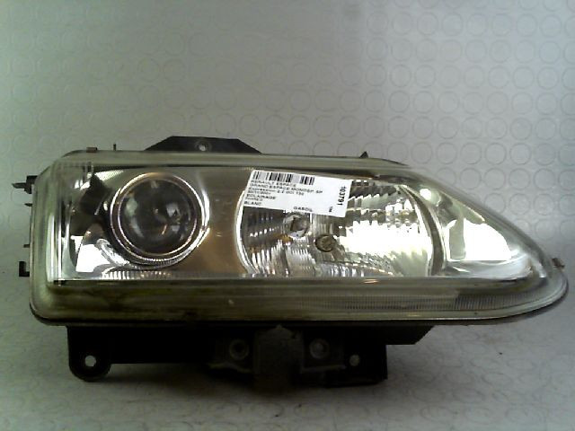 Phare droit occasion  RENAULT ESPACE III Phase 1 12-1996->09-2002 2.2 DCI 130ch   6025371082  1