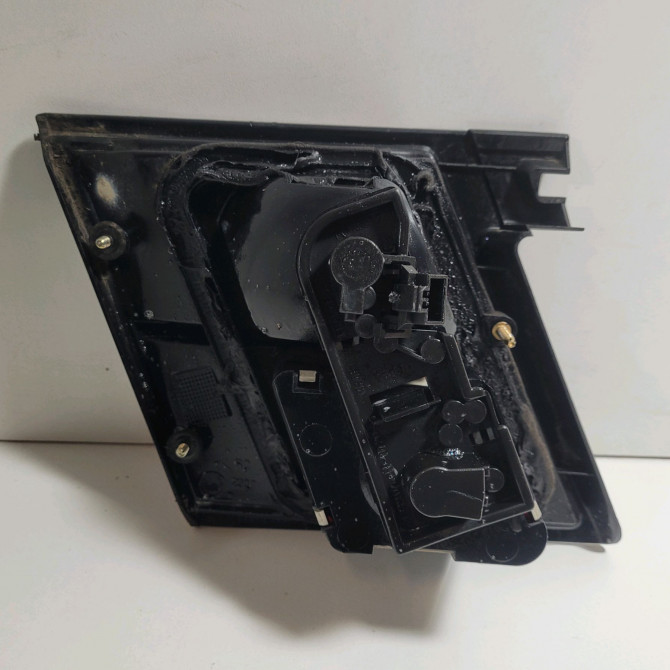 Feu arrière intérieur droit occasion  Nissan PRIMERA Hatchback (P11) 1.6 16v (1996-2002)   265502F727  2