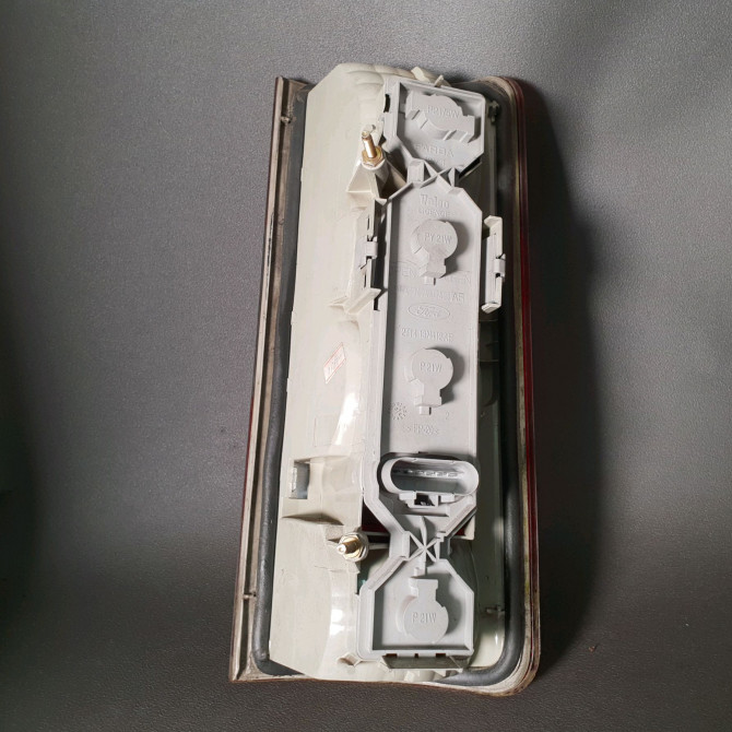 Feu arrière gauche occasion  Ford TOURNEO CONNECT 1.8 tdci (2002-2013)   1369234  2