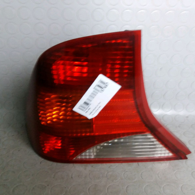 Feu arrière gauche occasion  Ford FOCUS I A trois volumes (DFW) 1.8 tdci (2002-2004)   1150022  1