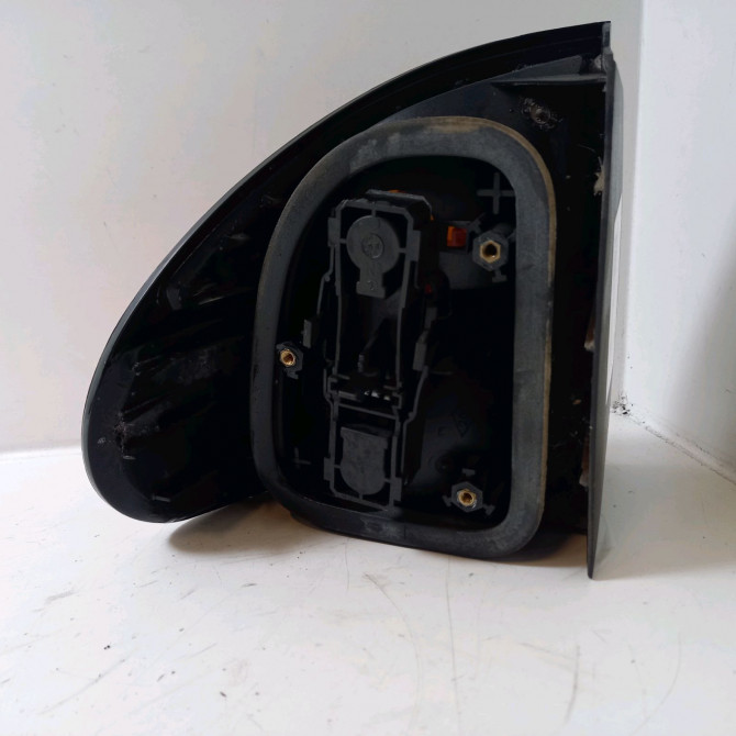 Feu arrière droit occasion  Renault LAGUNA I (B56_, 556_) 2.2 dt (b569) (1996-2001) 5 portes   7701038274  3