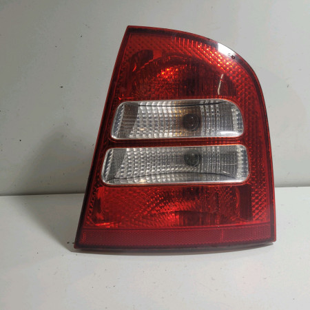Feu arrière droit occasion  Skoda OCTAVIA I (1U2) 1.9 tdi (1996-2010)   1U6945112C 