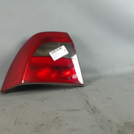 Feu arrière gauche occasion  Opel VECTRA B 3/5 portes (J96) 2.0 dti 16v (f68) (1997-2003)   1223242 