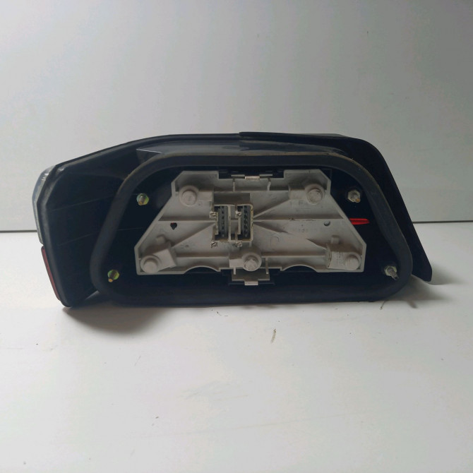 Feu arrière droit occasion  Peugeot 605 (6B) 2.0 (1989-1992)   635176  2