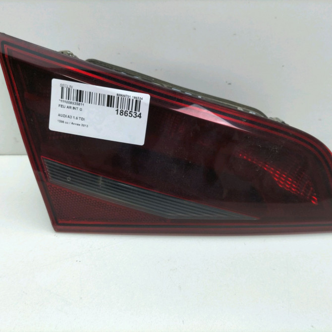 Feu arrière interieur gauche occasion  Audi A3 Sportback (8VA, 8VF) 1.6 tdi (2012) 5 portes   8V4945093  1