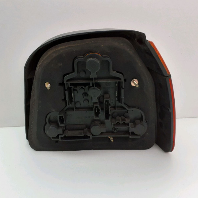 Feu arrière gauche occasion  Volkswagen vw GOLF III Cabriolet (1E7) 1.8 (1993-1998)   1E0945095  2