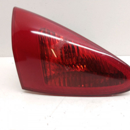 Feu arrière interieur gauche occasion  Alfa romeo 147 (937_) 1.6 16v t.spark eco (937.axa1a, 937.bxa1a) (2001-2010)    