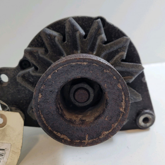 Alternateur occasion  Audi 100 C3 A trois volumes (443, 444) 1.8 (1983-1989)   0120489364  1