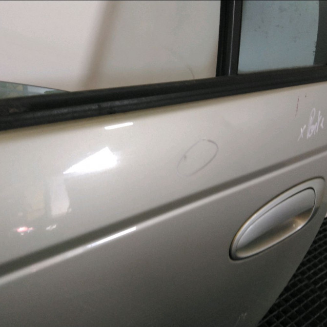 Porte arrière gauche occasion  Toyota AVENSIS (_T22_) 1.8 (at221_) (1997-2000)   6700405050  2