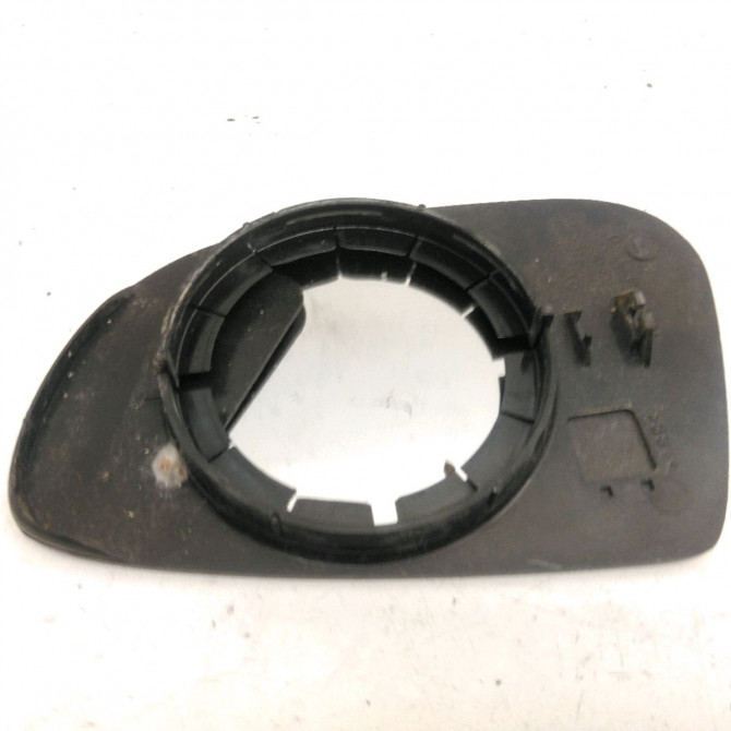 Glace  retroviseur exterieur droit occasion  Citroën SAXO (S0, S1) 1.1 x, sx (1996-2003) 5 portes   8151T8  2