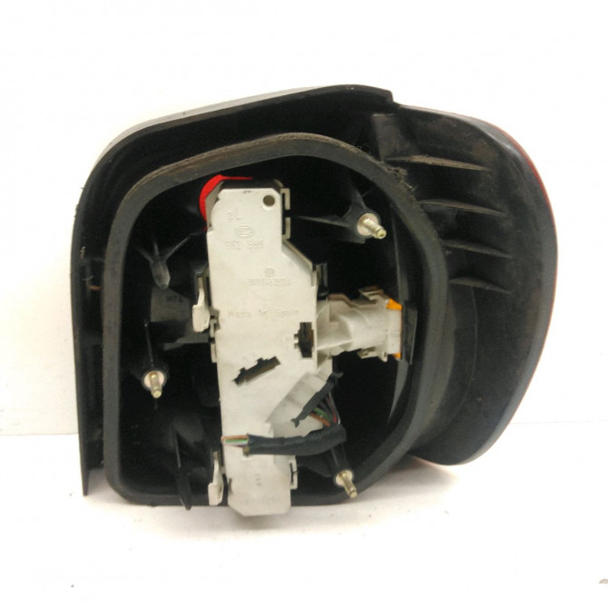 Feu arrière gauche occasion  Volkswagen vw POLO III (6N1) 64 1.9 d (1994-1999)   6N0945095  2