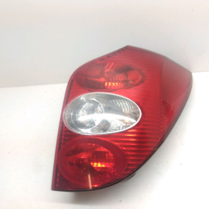 Feu arrière droit occasion  Renault LAGUNA II Grandtour (KG0/1_) 2.0 dci (kg1t) (2005-2006)   8200703489  1