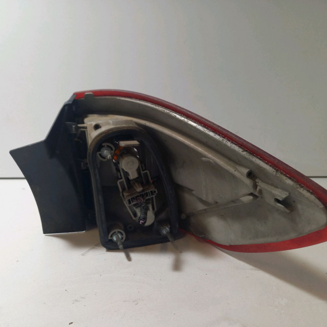 Feu arrière gauche occasion  Ford MONDEO IV Turnier (BA7) 1.8 tdci (2007-2012)   1486783  2