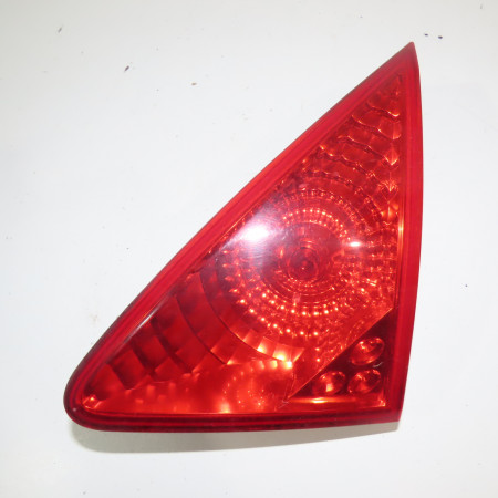 Feu arrière intérieur droit occasion  Peugeot 3008 Monospace (0U_) 1.6 hdi (2009-2016) 5 portes   6351HE 