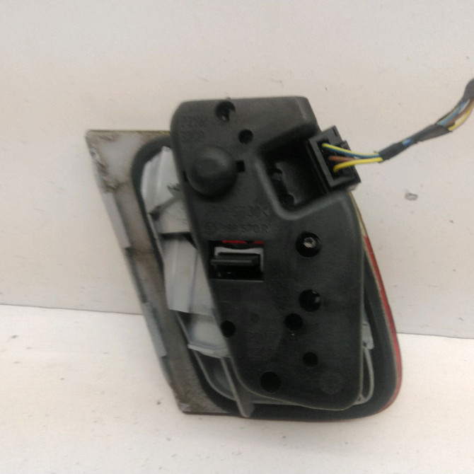 Feu arrière intérieur droit occasion  Bmw 3 (E46) 320 d (1998-2001)   63216910538  2