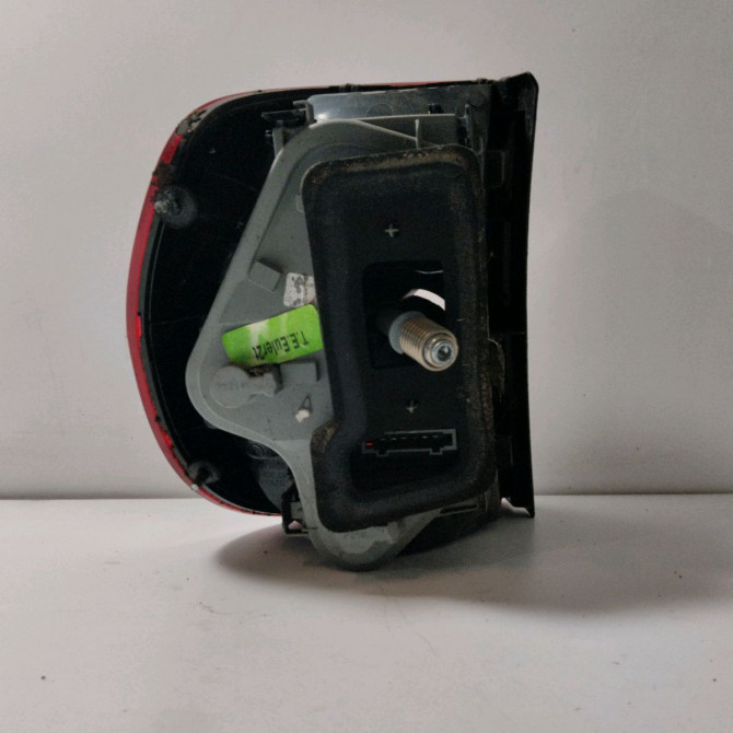 Feu arrière droit occasion  Volkswagen vw FOX 3/5 portes (5Z1, 5Z3, 5Z4) 1.4 tdi (2005-2009)   5Z0945112  2
