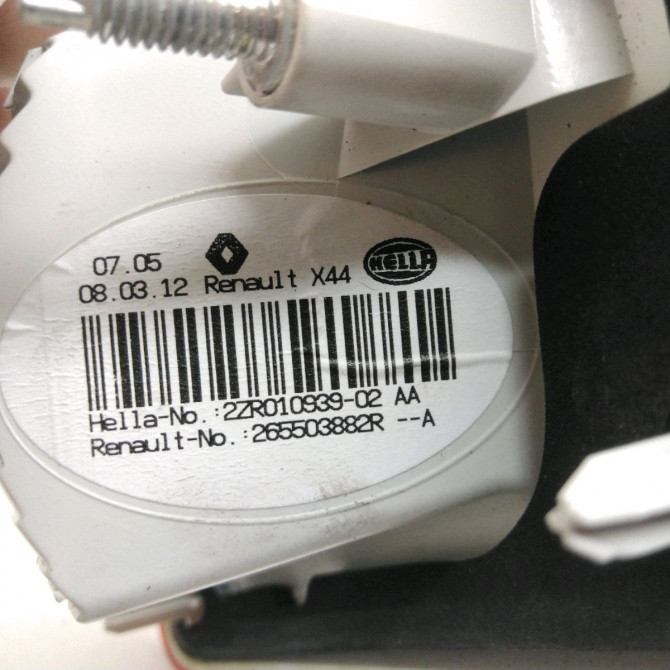 Feu arrière intérieur droit occasion  Renault TWINGO II (CN0_) 1.2 16v (cn04, cn0a, cn0b) (2007-2014) 3 portes   265503882R  2