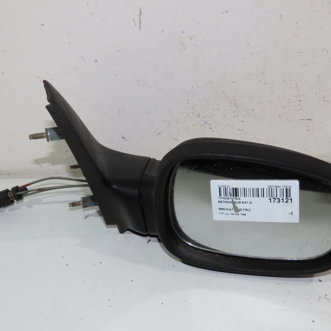 Retroviseur exterieur manuel droit occasion  Renault CLIO I (B/C57_, 5/357_) 1.2 (b/c/s57a, b/c57s, 5/357f, 5/357j, 5/357l, 5/357r) (1990-1998) 5 portes   7701367438  1