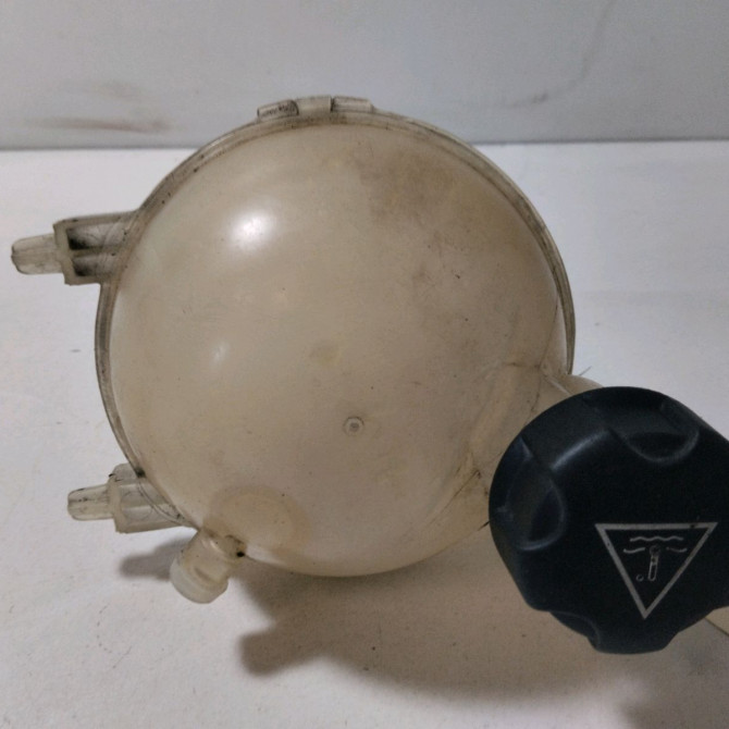 Vase expansion occasion  Peugeot 206+ (2L_, 2M_) 1.4 hdi eco 70 (2009-2013) 5 portes   1323HY  1