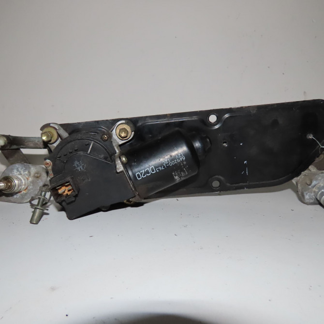 Moteur essuie-glace avant occasion  Mazda DEMIO (DW) 1.3 16v (dw3w) (1998-2003)   DC2067340  1