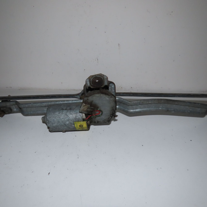 Moteur essuie-glace avant occasion  Volkswagen vw JETTA II (19E, 1G2, 165) 1.8 (1984-1991)   251955119  3