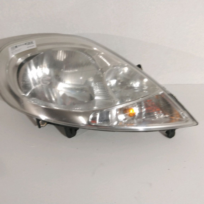 Phare droit occasion  Opel VIVARO A Fourgon (X83) 2.0 cdti (f7) (2006-2014)   93859830  1