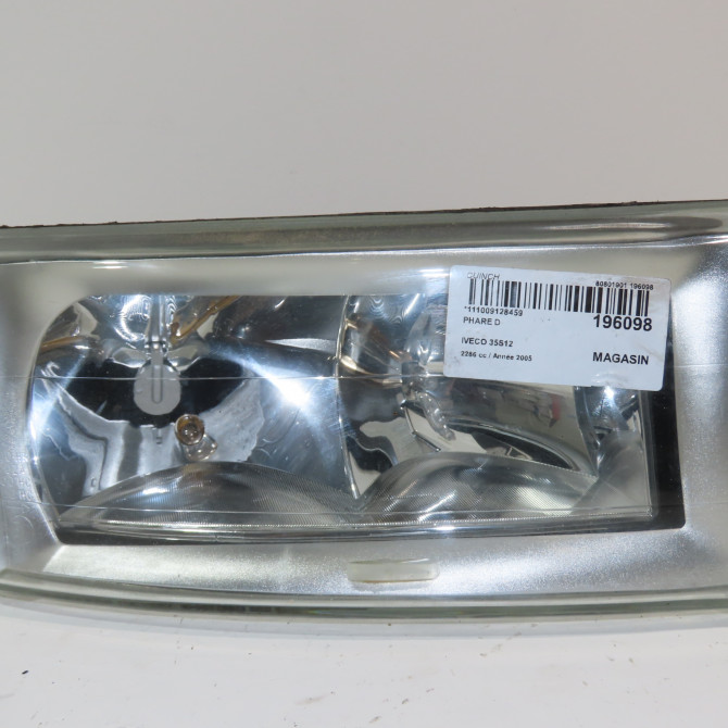 Phare droit occasion  Iveco DAILY III Camionnette 35 c 12 v, 35 s 12 v (agka43a2, agkb43a2, agkb46a2,... (2002-2007)     1