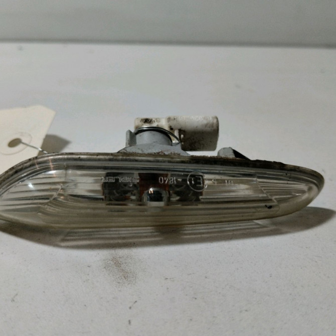 Répétiteur aile droite occasion  Bmw 3 Coupé (E92) 325 i (2006-2010)   63137253325  1