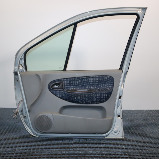 Porte avant droite occasion  Renault MEGANE Scenic (JA0/1_) 1.9 d (ja0j) (1997-1999)   7751474577  2