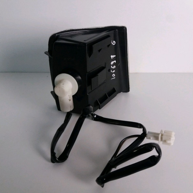 Clignotant gauche occasion  Volkswagen vw PASSAT B3/B4 Variant (3A5, 35I) 1.9 td (1991-1997)   357953049A  2