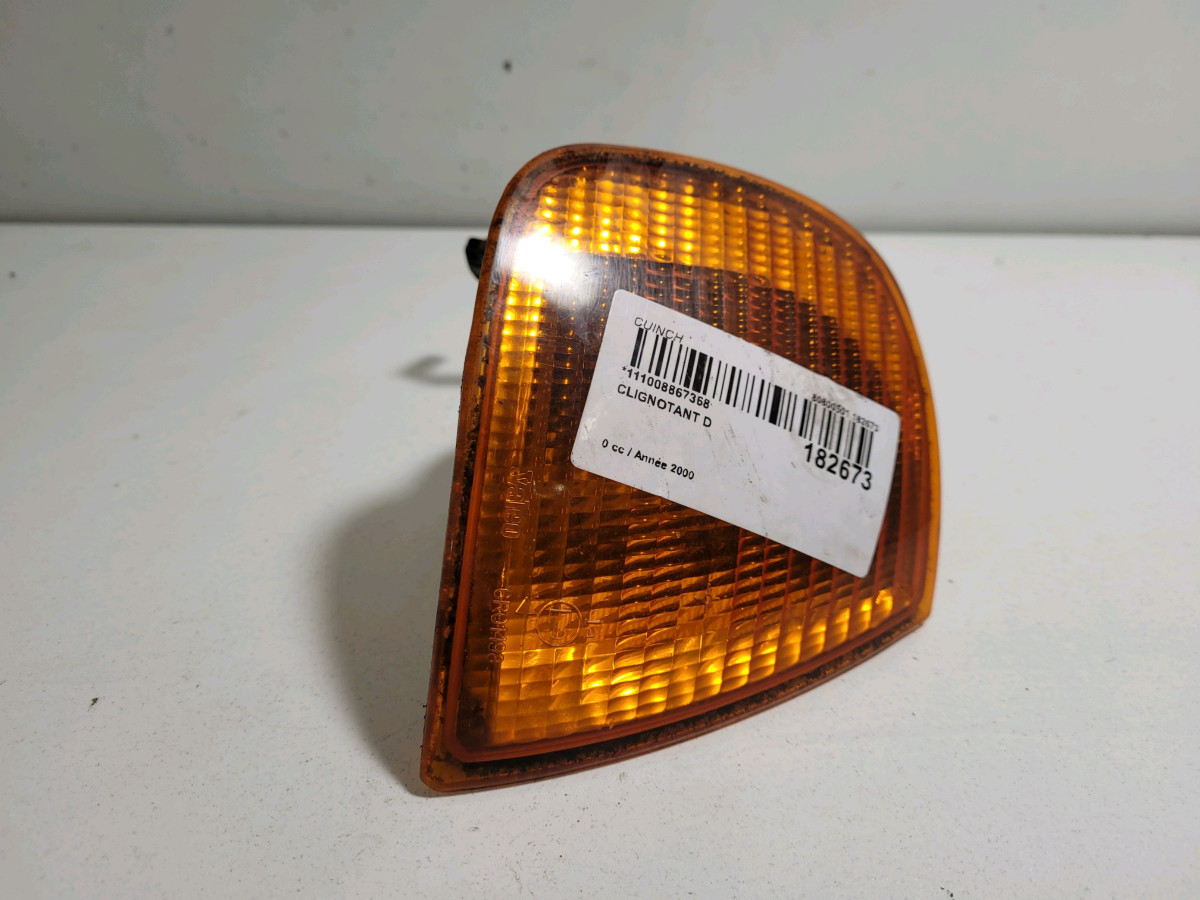 Clignotant droit occasion  VOLKSWAGEN CADDY II   6K5953050B  1