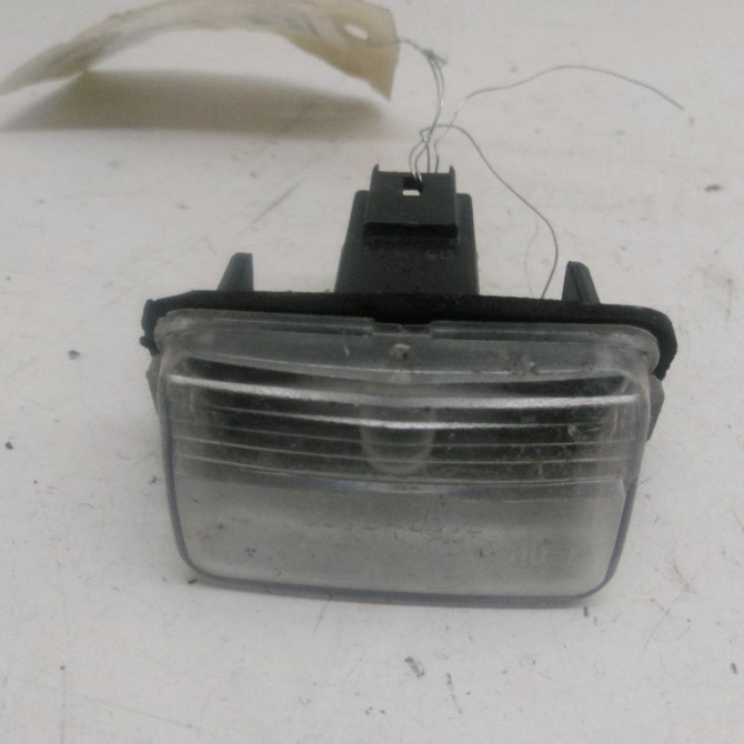 Eclaireur plaque de police d occasion  Citroën C3 PICASSO (SH_) 1.4 vti 95 (2009)   6340A3  1