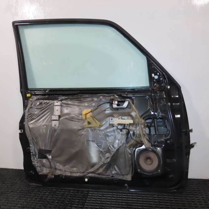 Porte avant gauche occasion  Mitsubishi PAJERO III (V7_W, V6_W) 3.2 di-d (v68w) (2000-2006)   MN161211  4