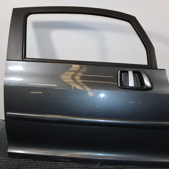 Porte avant droite occasion  Peugeot 1007 (KM_) 1.4 hdi (2005)   9004V9  1