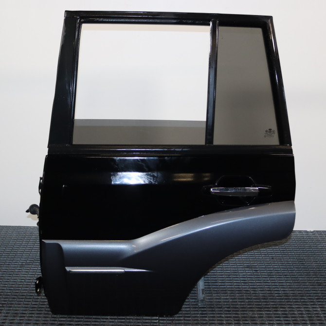 Porte arrière gauche occasion  Hyundai TERRACAN (HP) 2.9 crdi 4wd (2001-2006)   77010H1510  1