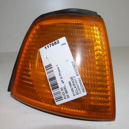 Clignotant droit occasion  Audi 80 B3 A trois volumes (893, 894, 8A2) 1.8 s (1986-1991)   893953050 