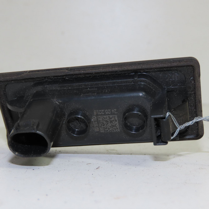 Eclaireur plaque de police g occasion  Jaguar XE (X760) 2.0 d awd (2015)   T2H24328  2