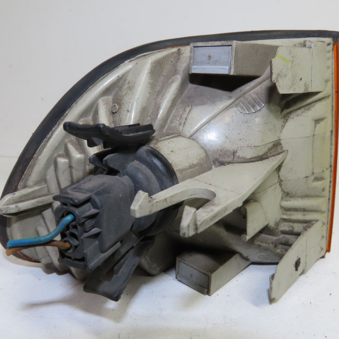 Clignotant gauche occasion  B.M.W. SERIE 7 III Phase 1 01-1973->01-1988   63138379107  2