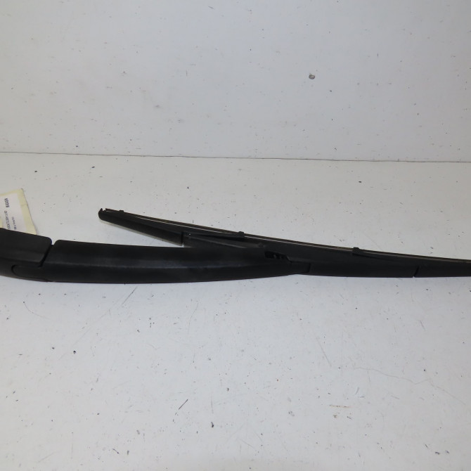 Bras essuie-glace arrière occasion  Hyundai TUCSON (TL, TLE) 1.6 crdi (2018)   988152J000  1