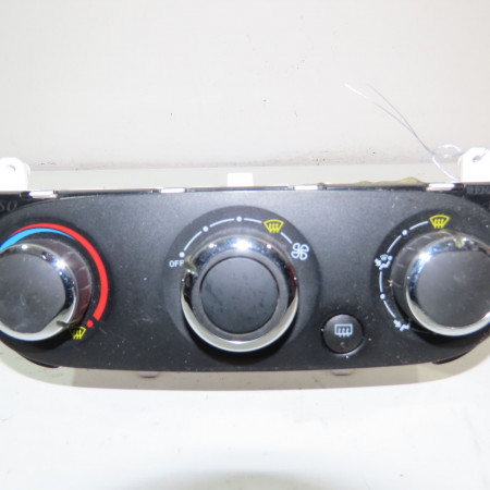 Commande de chauffage occasion  Renault CAPTUR I (J5_, H5_) 0.9 tce 90 (2013) 5 portes   275700653R 