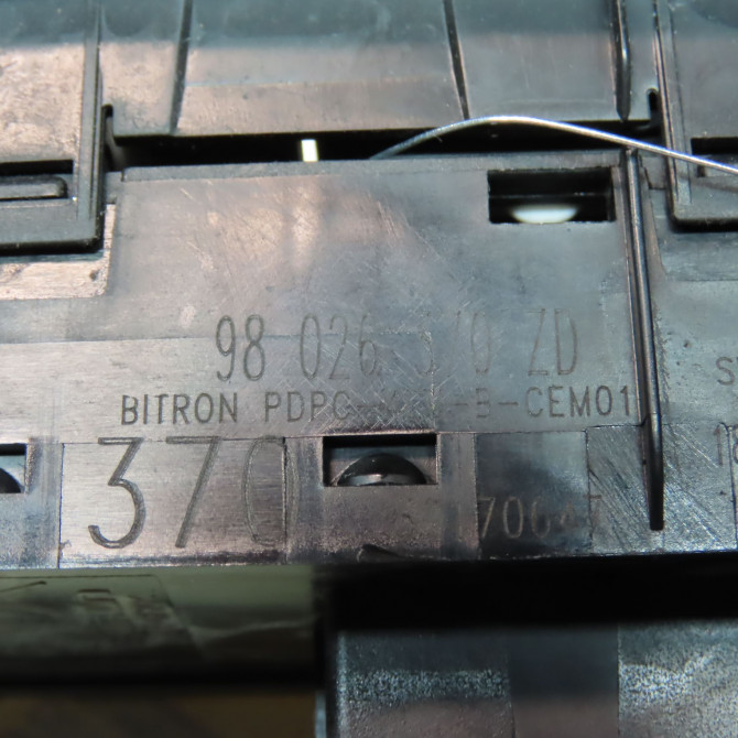 Commande lève-glace porte avant gauche occasion  Peugeot 508 I (8D_) 1.6 hdi (2010-2018) 4 portes   98026370ZD  3