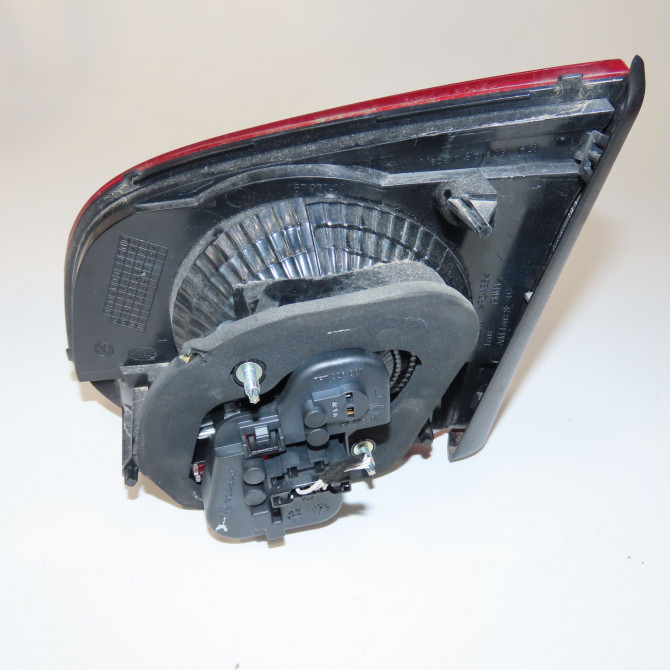 Feu arrière interieur gauche occasion  Volkswagen vw GOLF VI (5K1) 1.4 tsi (2008-2012) 5 portes   5K0945093AA  2