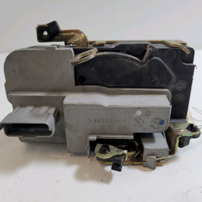 Serrure porte arg occasion  Peugeot 206 3/5 portes (2A/C) 1.4 i (1998-2012) 3 portes   913772  2