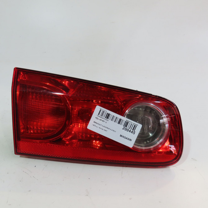 Feu arrière interieur gauche occasion  Renault LAGUNA II (BG0/1_) 1.9 dci (bg05) (2004-2005)   8200262110  1