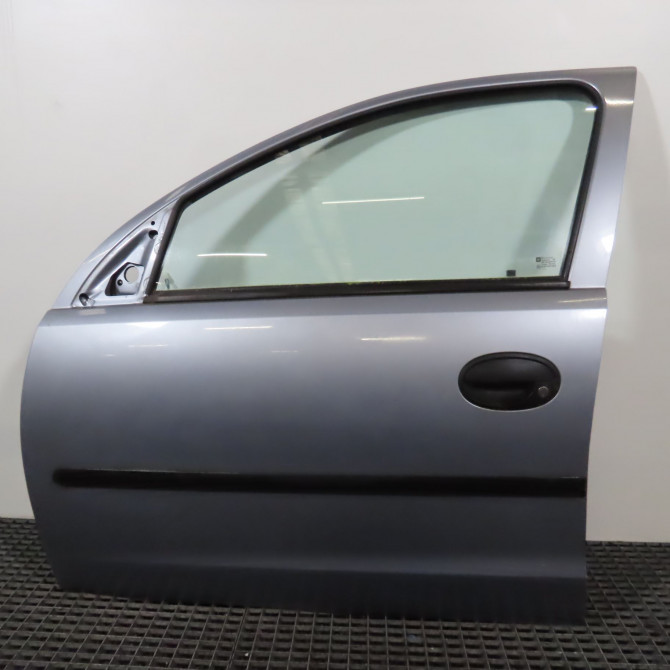 Porte avant gauche occasion  Opel CORSA C (X01) 1.2 (f08, f68) (2000-2009)   13114683  1