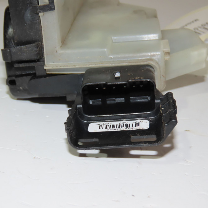 Serrure porte ard occasion  Peugeot 208 II (UB_, UP_, UW_, UJ_) 1.2 puretech 100 (2019) 5 portes   9844412880  3