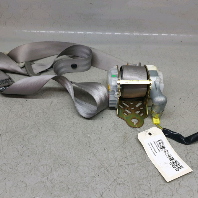 Ceinture avant droite occasion  Nissan MICRA III (K12) 1.2 16v (2003-2010)   86884AX701  1
