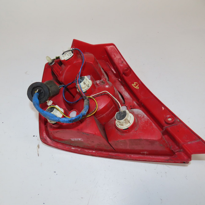 Feu arrière droit occasion  Chevrolet AVEO / KALOS 3/5 portes (T200) 1.2 lpg (2005-2008)   96540269  2