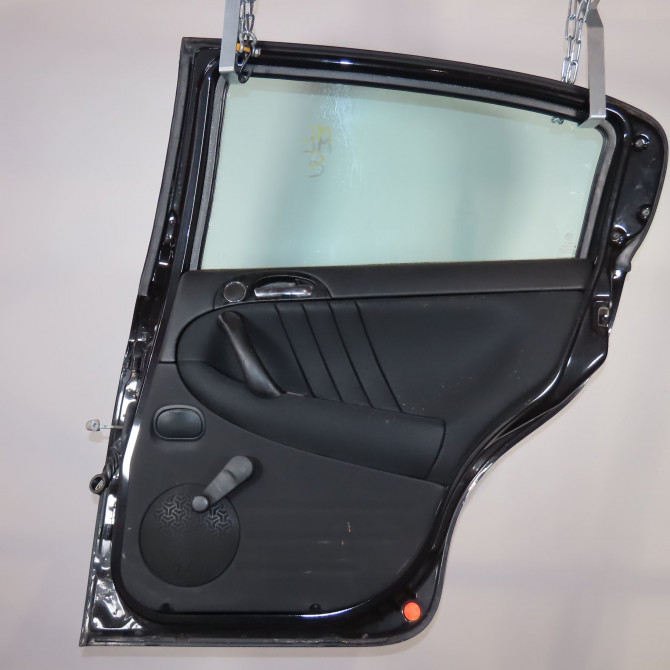 Porte arrière droite occasion  Alfa romeo 147 (937_) 1.9 jtdm 8v (937.axd1a, 937.axu1a, 937.bxu1a) (2005-2010)   46559262  4