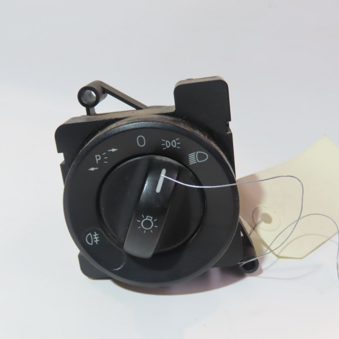 Interrupteur commande de phares occasion  Volkswagen vw CRAFTER 30-50 Camionnette (2E_) 2.5 tdi (2006-2011)   2E0959561DJ  1